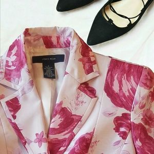 Jones Wear 100% Silk Pink Floral Blazer 5/$25 Sale